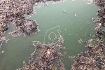 Vertido de aguas residuales en los riscos de Taliarte a través  de un colector de aguas pluviales/TA.