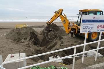 Salinetas disfrutará en unos días de una nueva pérgola para personas con movilidad reducida/TA.