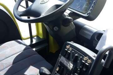 El vehículo especial Unimog en las instalaciones del parque zonal de bomberos de La Garita-Telde/TA.