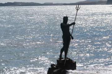 El fuerte oleaje fisuró la escultura en los primeros días de diciembre de 2020/TA.