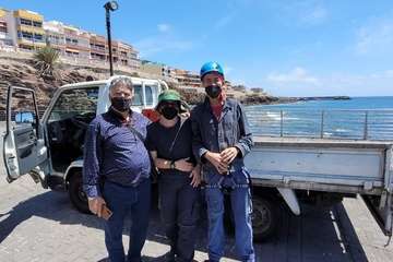 Máximo Riol asesora los trabajos de 'cirugía' en el Neptuno/Jesús Ruiz Mesa.