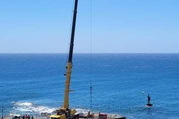 Máximo Riol asesora los trabajos de 'cirugía' en el Neptuno/Jesús Ruiz Mesa.