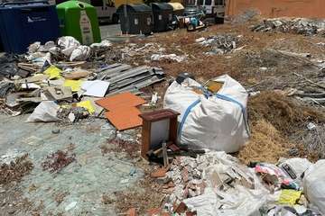 Vertedero ilegal en Marpequeña Alta/TA.