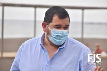 Izado de la bandera azul en Melenara/TA.