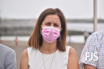 Izado de la bandera azul en Melenara/TA.