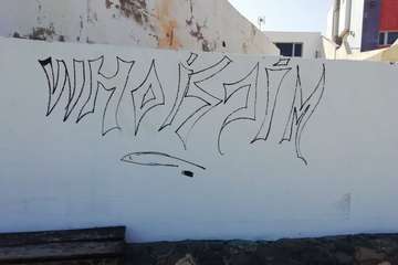 Reparación de los daños a cartelería turística y pintadas en paredes de La Garita/TA.