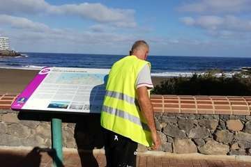 Reparación de los daños a cartelería turística y pintadas en paredes de La Garita/TA.