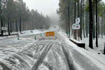 Manto de nieve en la cumbre de Telde y de Gran Canaria/Juan Carlos Alonso/C7.