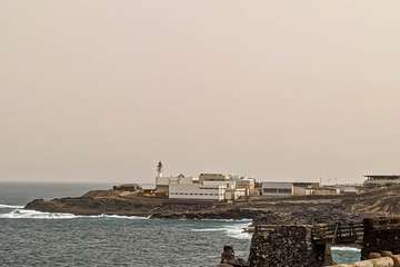 La calima entra con fuerza y reduce la visibilidad en Telde/Antonio Rico, Jesús Ruiz Mesa y TA.