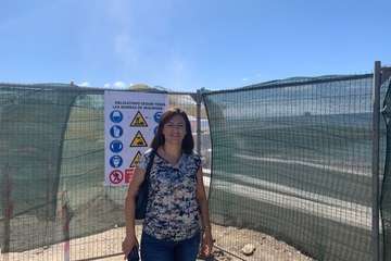 El Ayuntamiento comienza a derribar el muro de la playa de Melenara próximo al viejo muelle/TA.