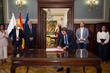 Telde suscribe un protocolo para favorecer la descarbonización de sus zonas industriales/TA.