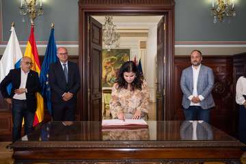 Telde suscribe un protocolo para favorecer la descarbonización de sus zonas industriales/TA.