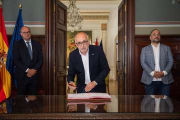 Telde suscribe un protocolo para favorecer la descarbonización de sus zonas industriales/TA.