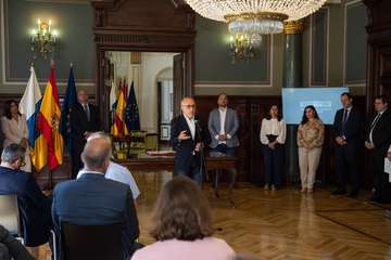 Telde suscribe un protocolo para favorecer la descarbonización de sus zonas industriales/TA.