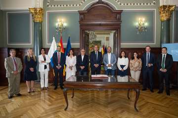 Telde suscribe un protocolo para favorecer la descarbonización de sus zonas industriales/TA.