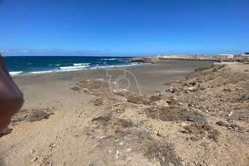 Vertido de aguas fecales en la playa de La Restinga (Telde)/TA.