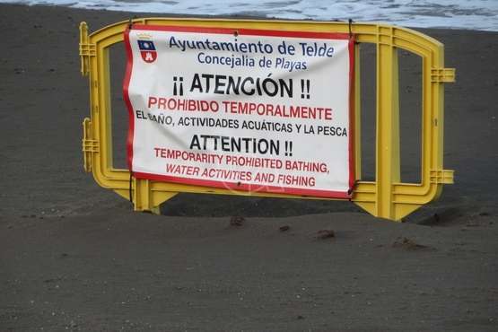 La contaminación fecal desciende en la playa de La Garita, pero la calidad del agua no es aún óptima/TA.