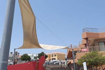 El Consistorio sustituirá la vela del parque infantil de La Garita al presentar desperfectos por el viento/TA.