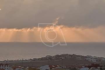 Las lluvias caídas en Telde provocan una cascada sobre la GC-1 e inundan el acceso a Tufia/TA, Antonio Alí y Jesús Ruiz Mesa.