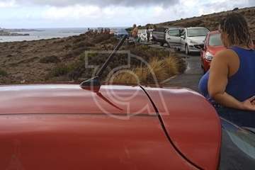 Las lluvias caídas en Telde provocan una cascada sobre la GC-1 e inundan el acceso a Tufia/TA, Antonio Alí y Jesús Ruiz Mesa.