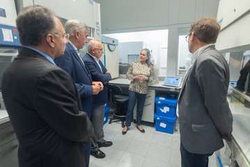 Visita a las instalaciones científicas de la ULPG en la costa de Taliarte-Telde/TA.