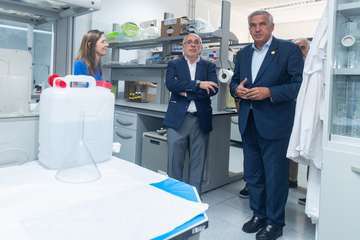 Visita a las instalaciones científicas de la ULPG en la costa de Taliarte-Telde/TA.