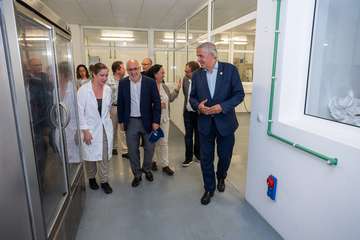 Visita a las instalaciones científicas de la ULPG en la costa de Taliarte-Telde/TA.