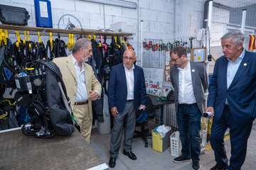 Visita a las instalaciones científicas de la ULPG en la costa de Taliarte-Telde/TA.