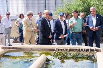 Visita a las instalaciones científicas de la ULPG en la costa de Taliarte-Telde/TA.