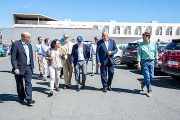Visita a las instalaciones científicas de la ULPG en la costa de Taliarte-Telde/TA.