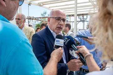 Visita a las instalaciones científicas de la ULPG en la costa de Taliarte-Telde/TA.