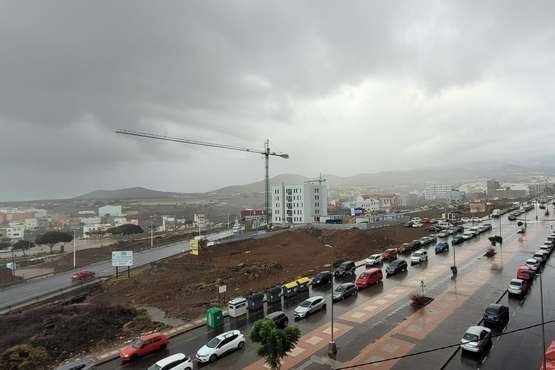 La lluvia regresa a Telde aunque de forma serena/TA.
