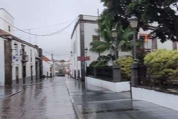 El casco urbano durante la tarde de este domingo/Jesús Ruiz Mesa.
