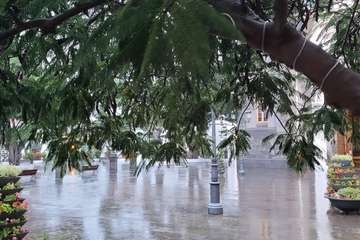 El casco urbano durante la tarde de este domingo/Jesús Ruiz Mesa.