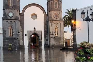 El casco urbano durante la tarde de este domingo/Jesús Ruiz Mesa.