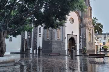 El casco urbano durante la tarde de este domingo/Jesús Ruiz Mesa.