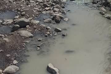 Roque de Gando denuncia un vertido de aguas fecales en el Barranco Real de Telde/TA.
