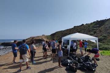 Campaña de limpieza en la costa teldense de Jinámar/TA.