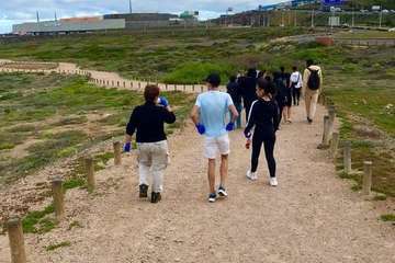 Labor de limpieza en la costa jinamera de Telde/TA.