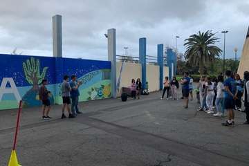  Un mural comunitario crea conciencia medioambiental desde el auditorio del parque de San Juan (Telde)/TA.