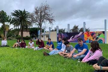  Un mural comunitario crea conciencia medioambiental desde el auditorio del parque de San Juan (Telde)/TA.