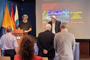 Sentido homenaje en la Casa-Museo León y Castillo a Antonio Florido de la Nuez, fallecido repentinamente/TA y Jesús Ruiz Mesa.