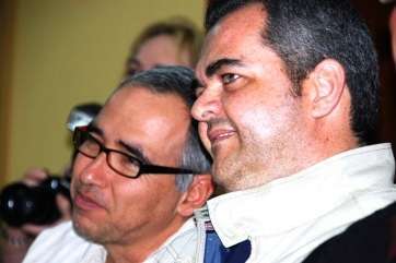 En primer plano, el coordinador general de Economía y Hacienda, Darío López (Foto TA)