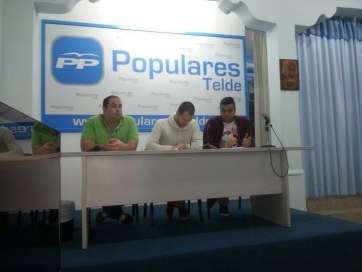 La reunión de la organización juvenil de NNGG de Gran Canaria se celebró en la sede del PP de Telde (Foto TA)