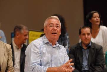 Francisco Santiago, en un acto político de NC (Foto TA)