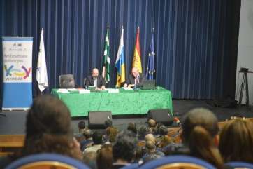 Mesa presidencial de las Jornadas (Foto TA)