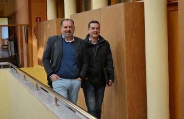Juan Martel y Mario Torres a su llegada a la Alcaldía (Foto Daniel Ojeda)