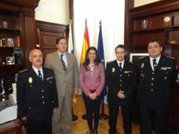 Encuentro la pasada semana del Comisario de Telde con la delegada del Gobierno en Canarias (Foto Ta)