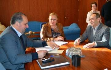 Imagen de archivo de una reunión del consejero con la alcaldesa y el concejal Martel (Foto Daniel Ojeda)