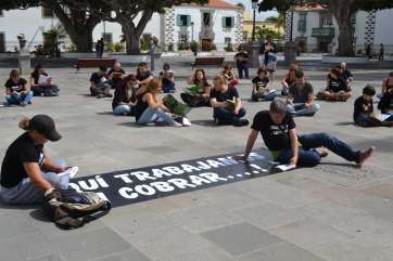 Imagen de archivo de una protesta del personal de Gestel en la plaza de San Juan (Foto TA)